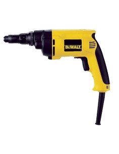 DEWALT ATORNILLADOR CON EMBRAGUE 540W DW268K